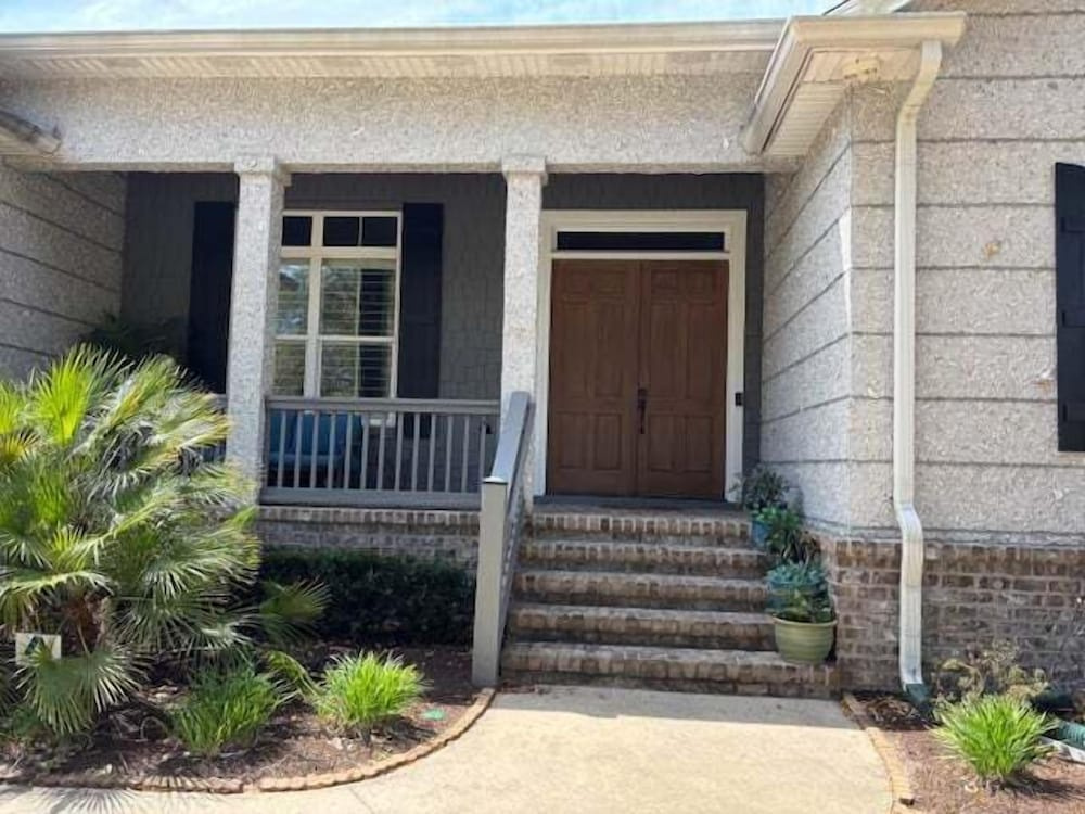 Golf Course-view Home Near Beaches With Deck, Porch, Grill, Streaming, W/d, & AC