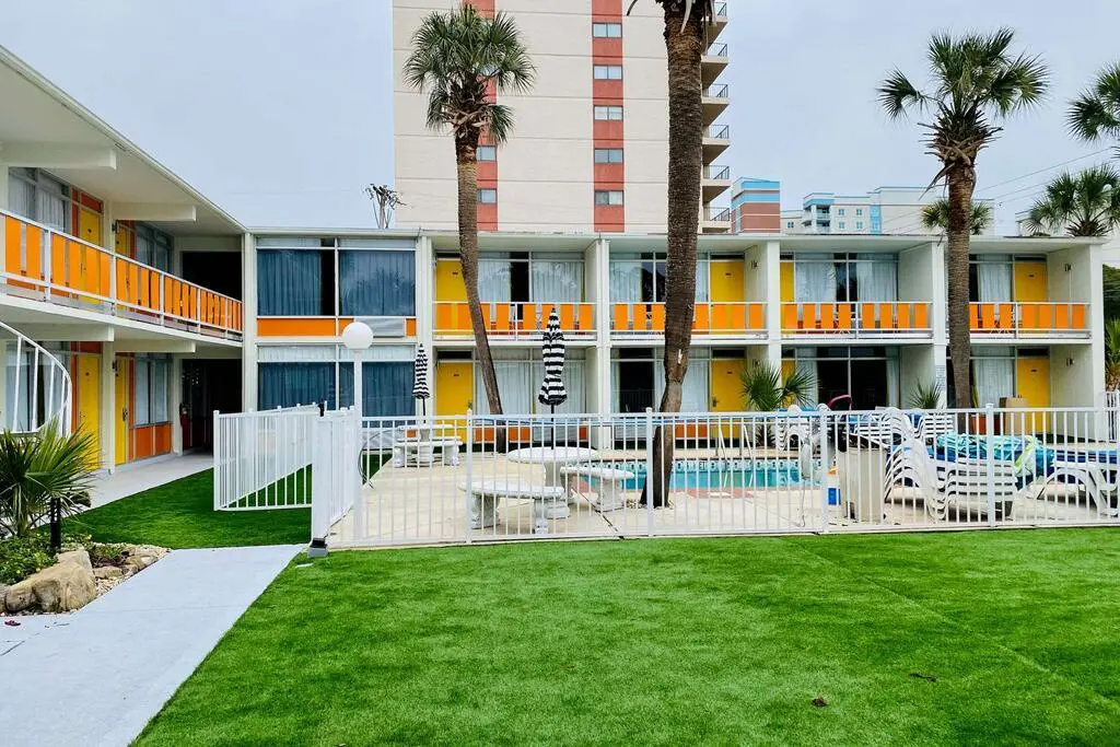 Holiday Shores