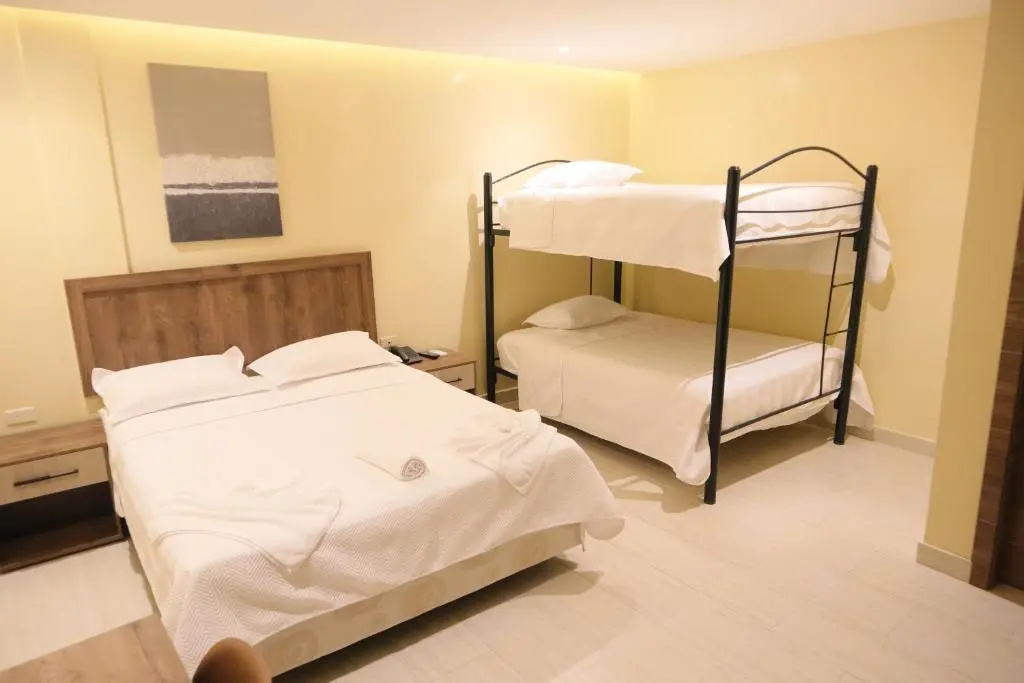 Standard Triple room