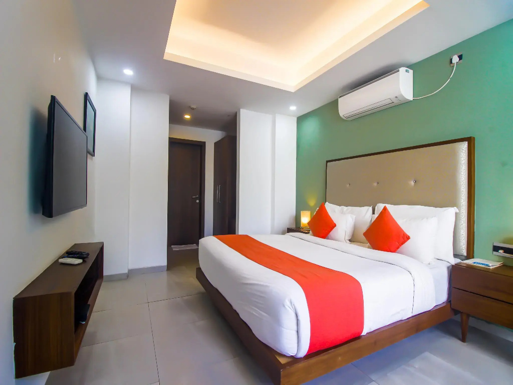 Double Suite (full double bed)