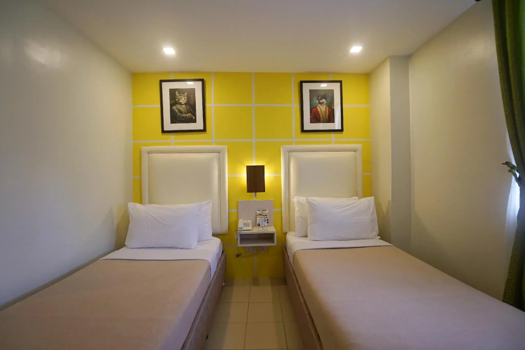 Deluxe Double room (twin beds)