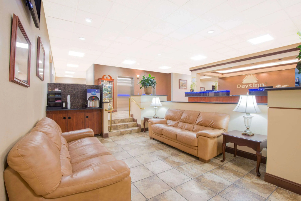 Lobby & Reception