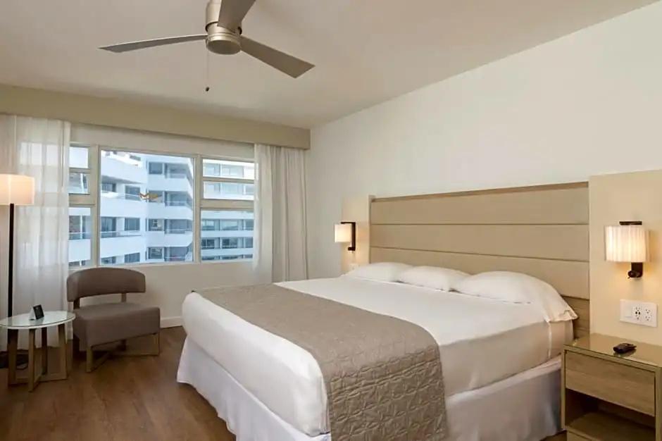 Deluxe Double room (full double bed)