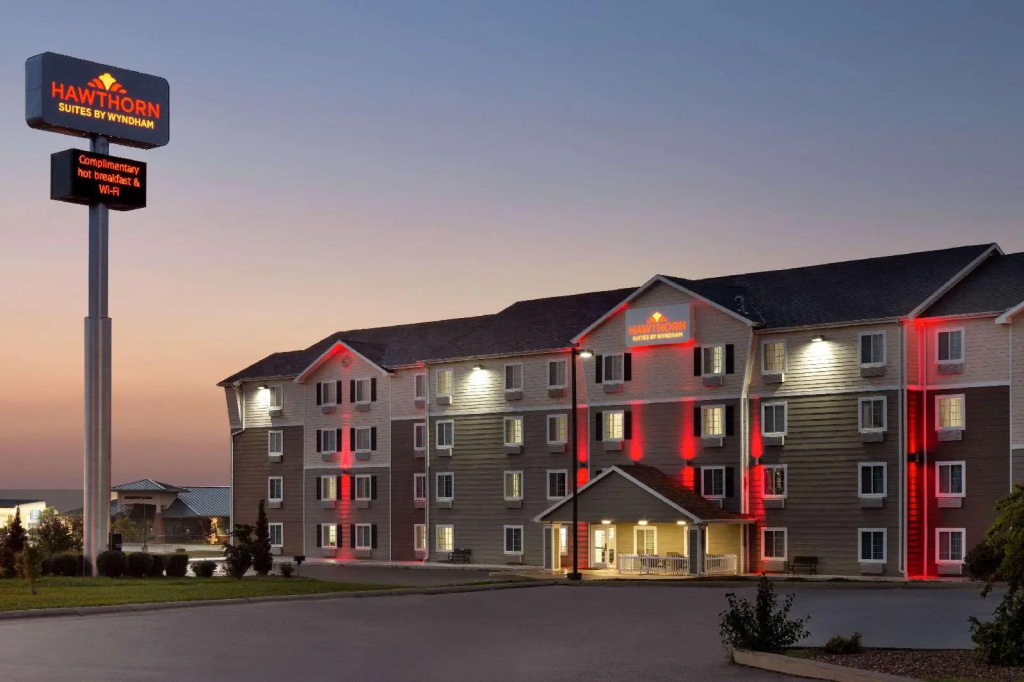 Hawthorn Suites by Wyndham St. Robert