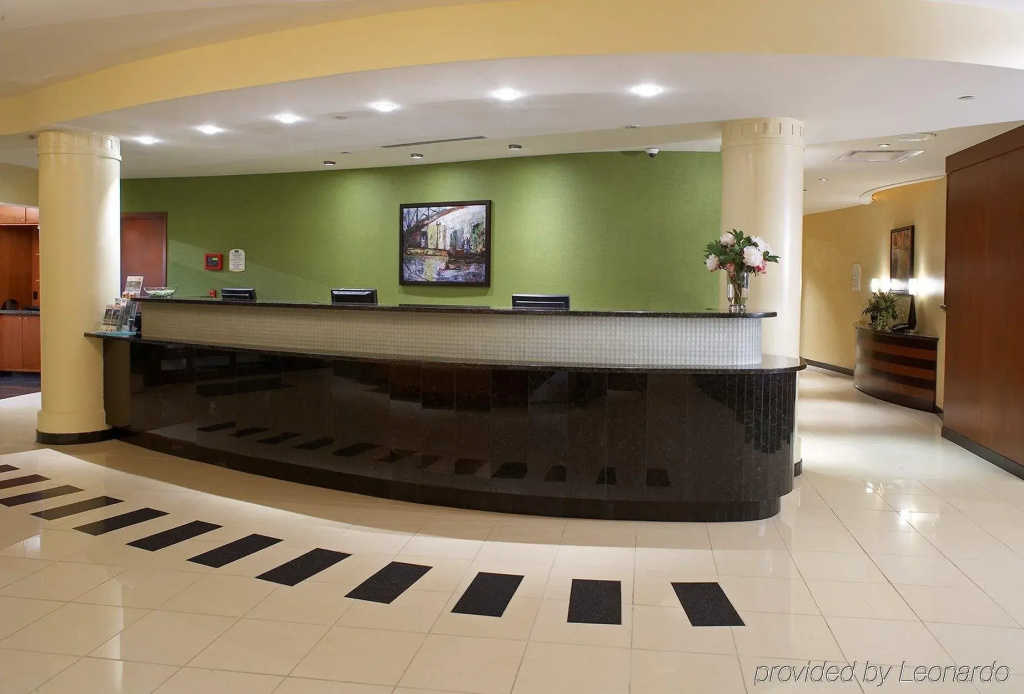 Lobby & Reception