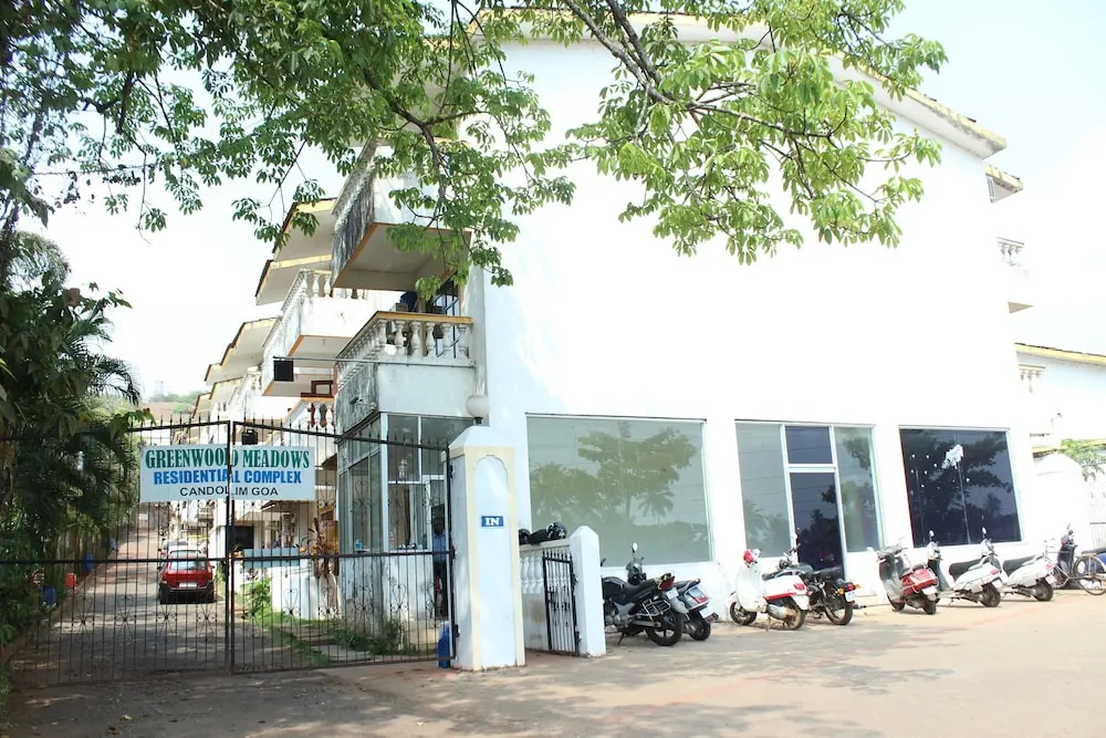 OYO 10495 Home Poolview 1BHK Candolim