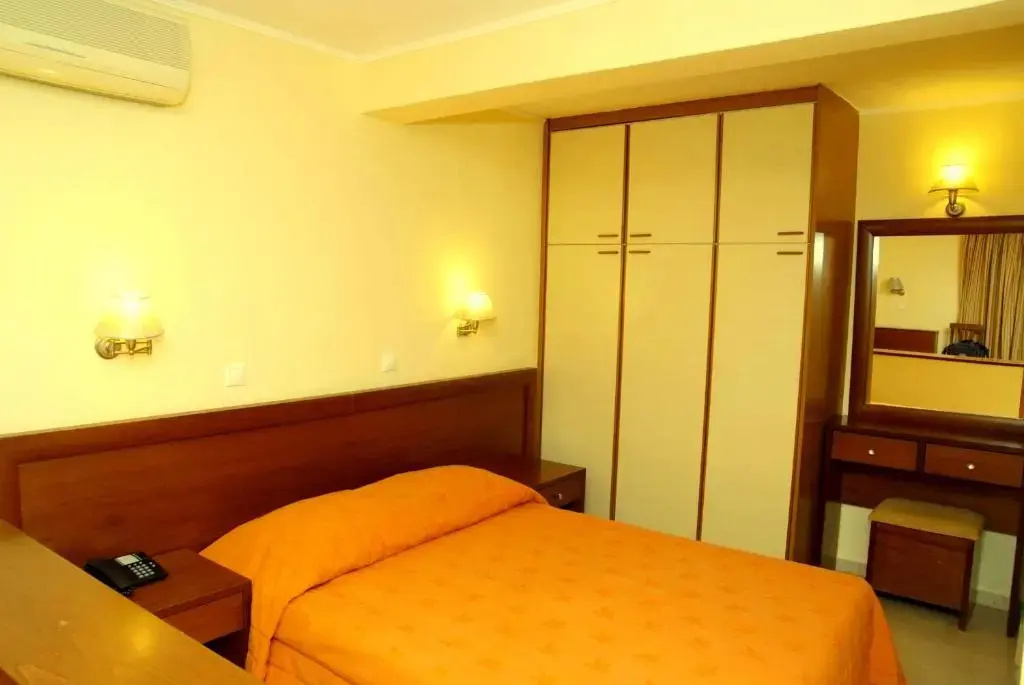 Superior Double room with sea view (full double bed)