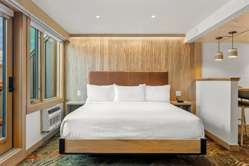 Standard Double room with balcony and with mountain view (full double bed)