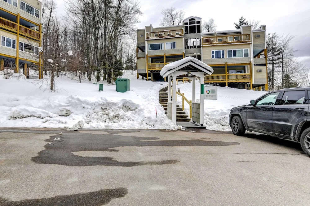 Stowe Condo With Deck and Mountain Views!