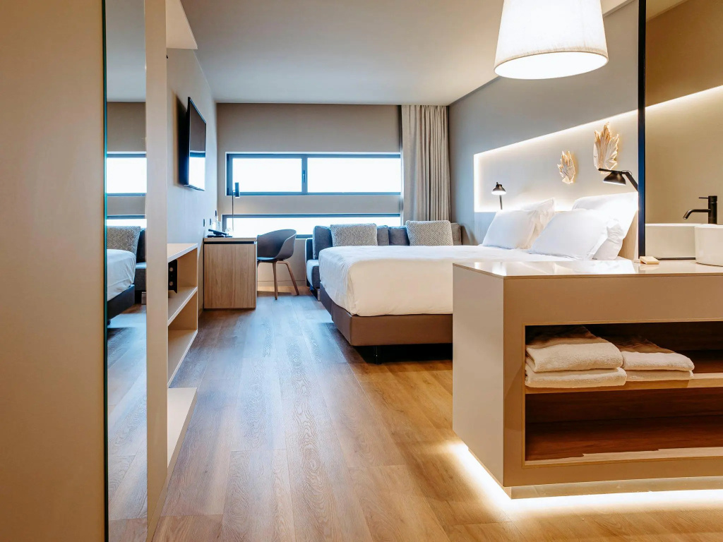 Superior Double room (full double bed)