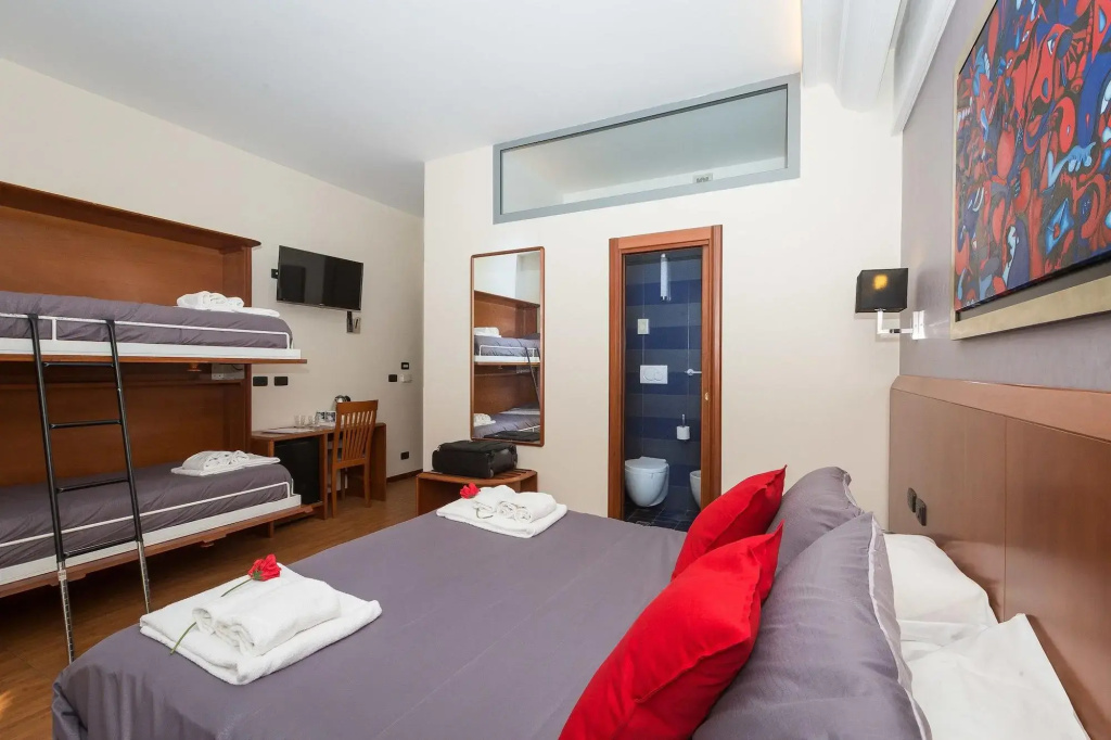 Hotel photo 2