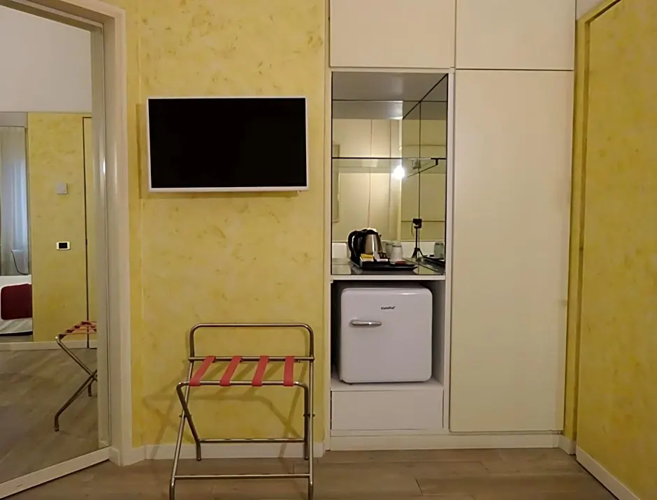 Economy room