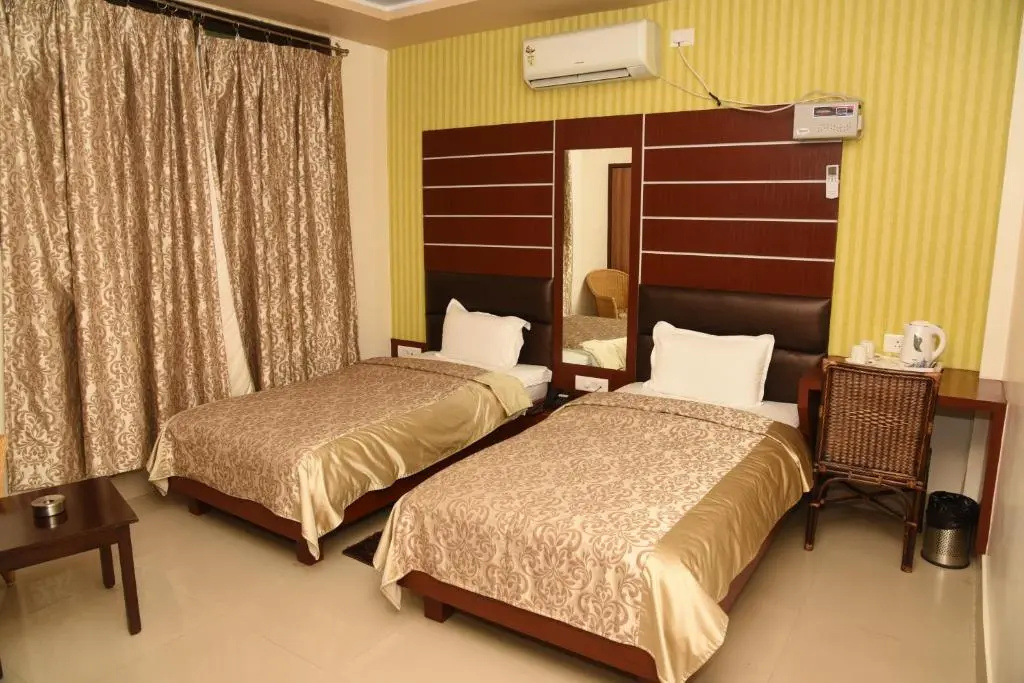 Standard Double room (full double bed)