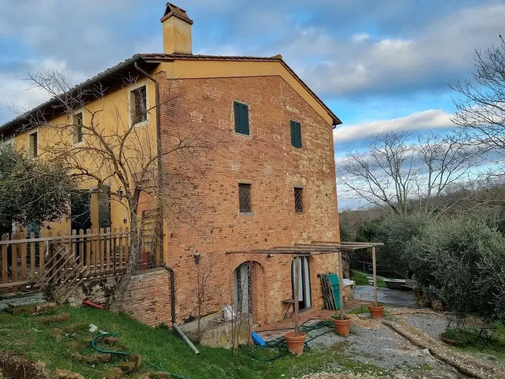 Farmhouse in Tuscany With Pool & Near Montecastello