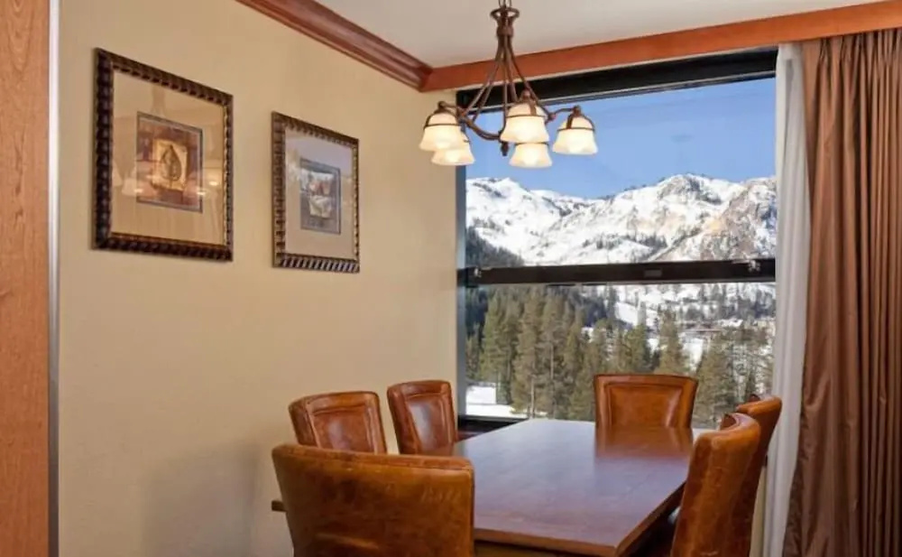 Resort at Squaw Creek Penthouse 810 - Chambres