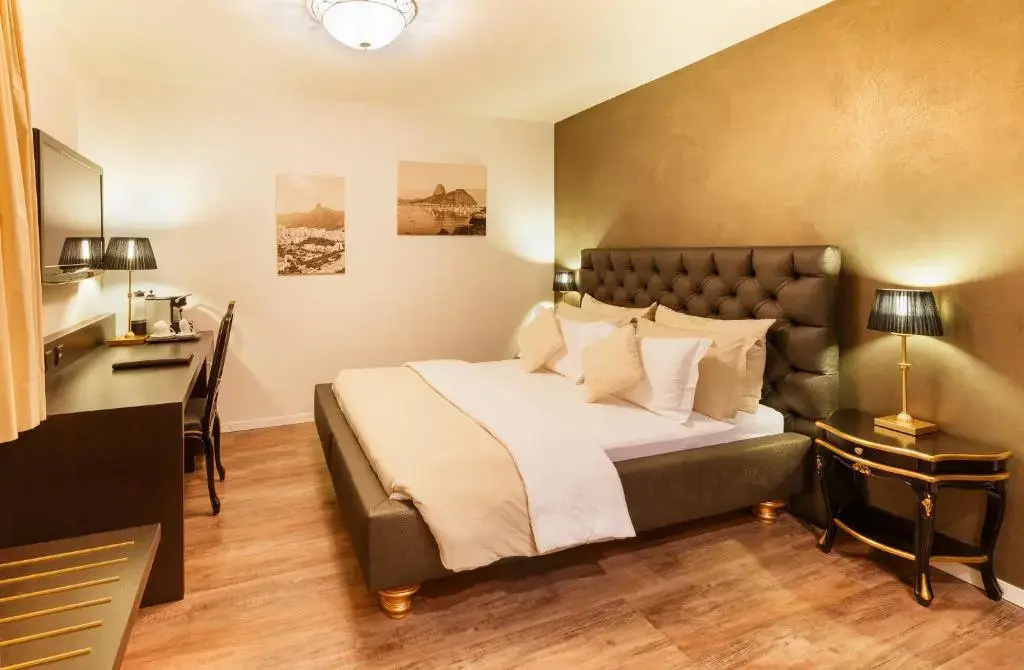 Business Hotel First - Chambres