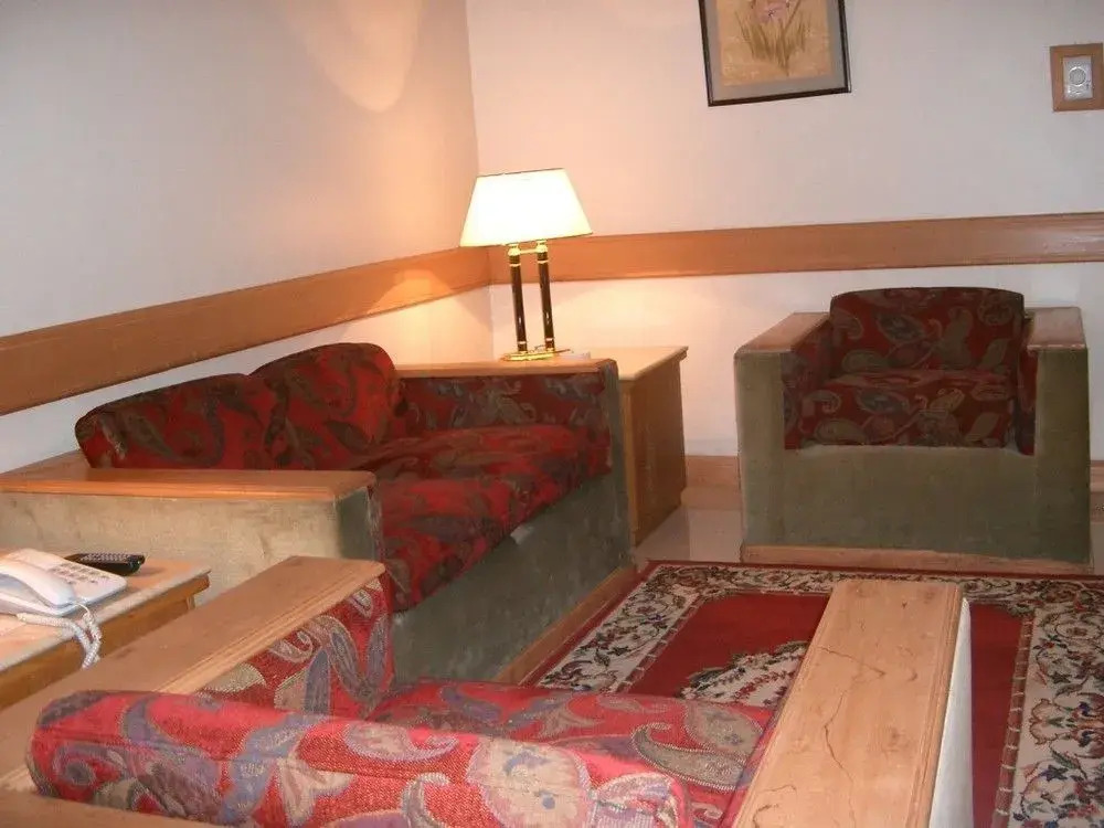 Regent Plaza Hotel & Convention Centre — фото 3