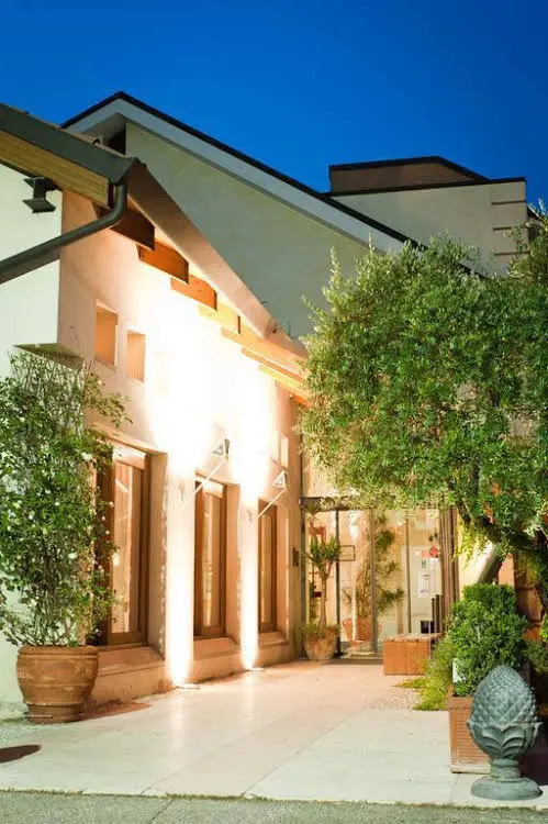 Hotel photo 12