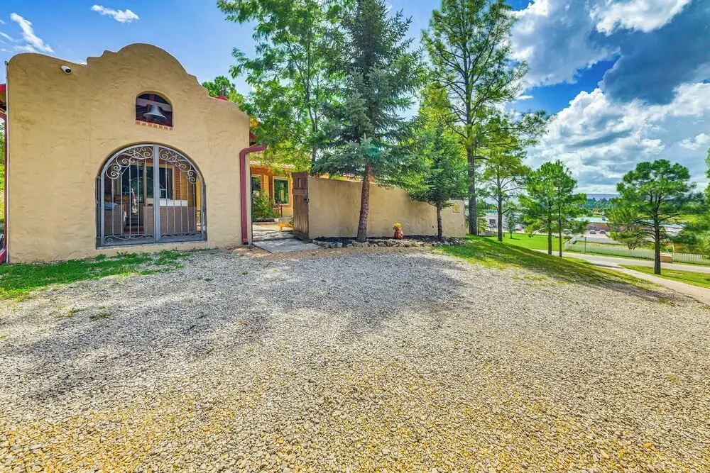 Ruidoso Retreat w/ Hot Tub & Patio!