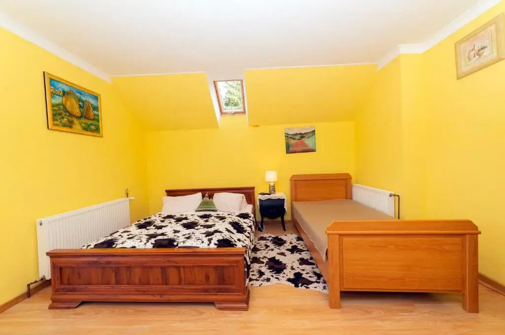 Standard Family room with garden view