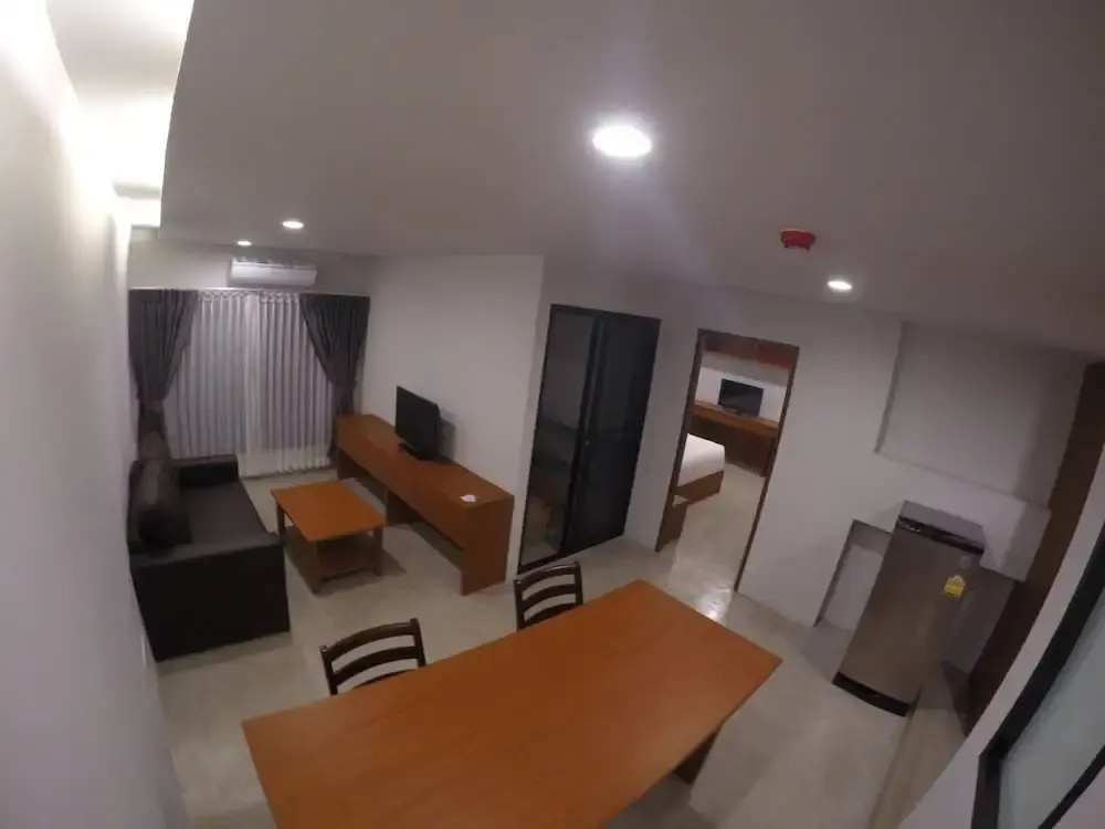 1 Bedroom Standard Triple Family room with balcony