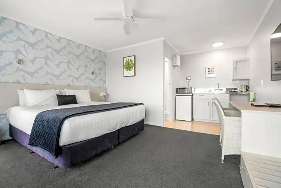 Double Studio (full double bed)
