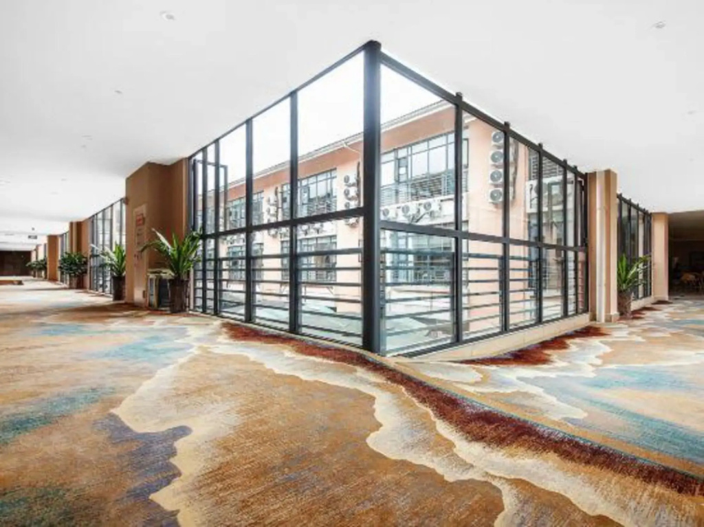 Elan Hotel (Dujiangyan Sunac Cultural Tourism City)
