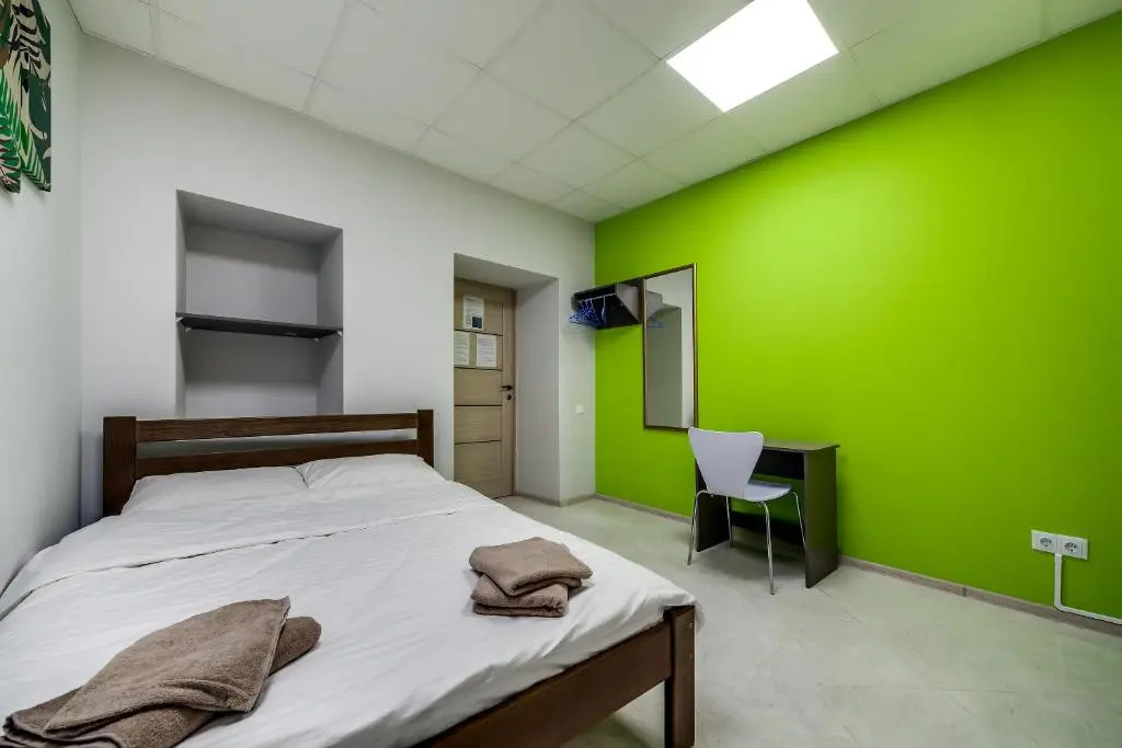 Double room (full double bed)