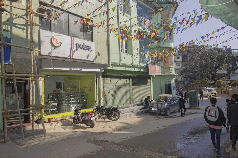 Kava Suites By OYO Rooms