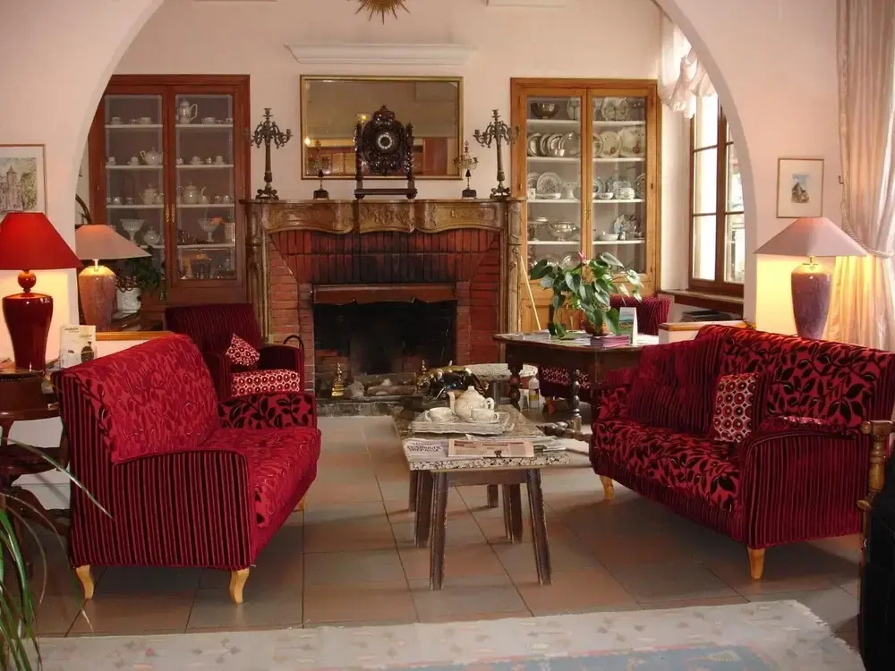 Lobby & Reception