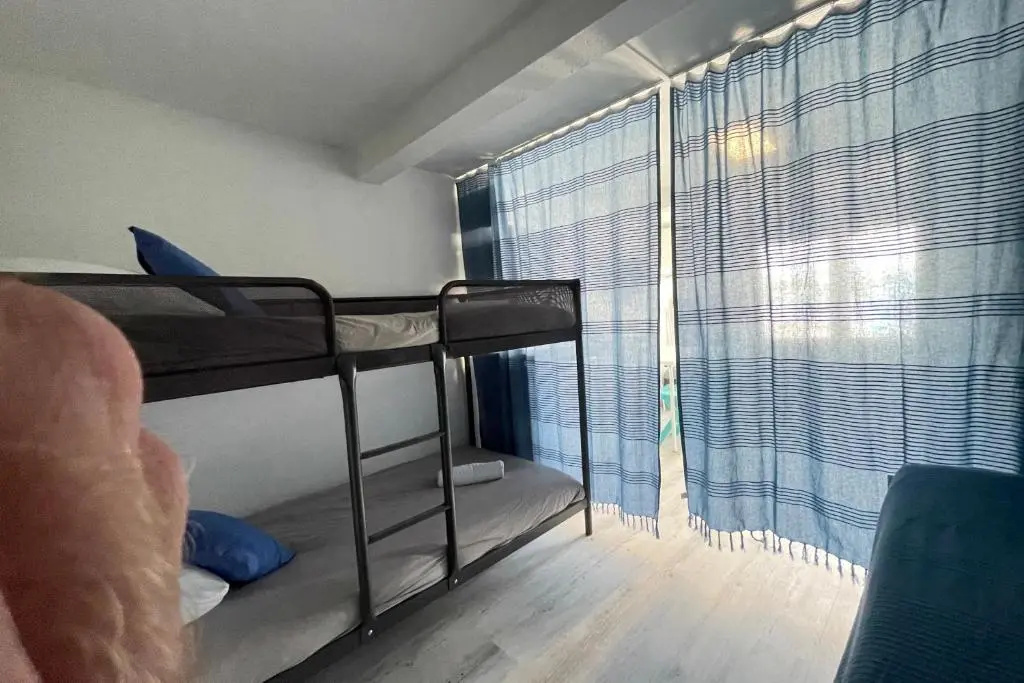 Voir la photo 2 — Le Vrai Cabanon de la Plage Clim-Wifi-Netflix