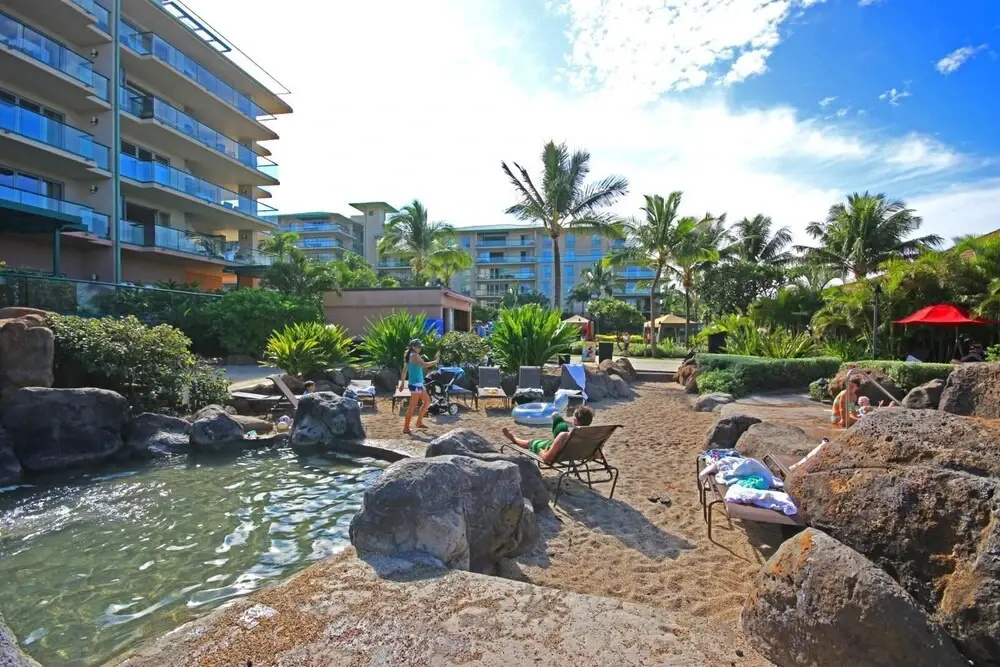 K B M Resorts- HKH-323 Upgraded Studio, ocean views, private balcony, easy beach access
