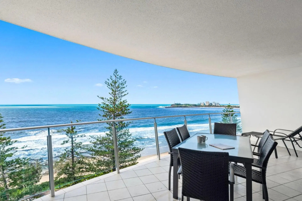 Sirocco 906 by G1 Holidays - Two Bedroom Beachfront Apartment in Sirocco Resort