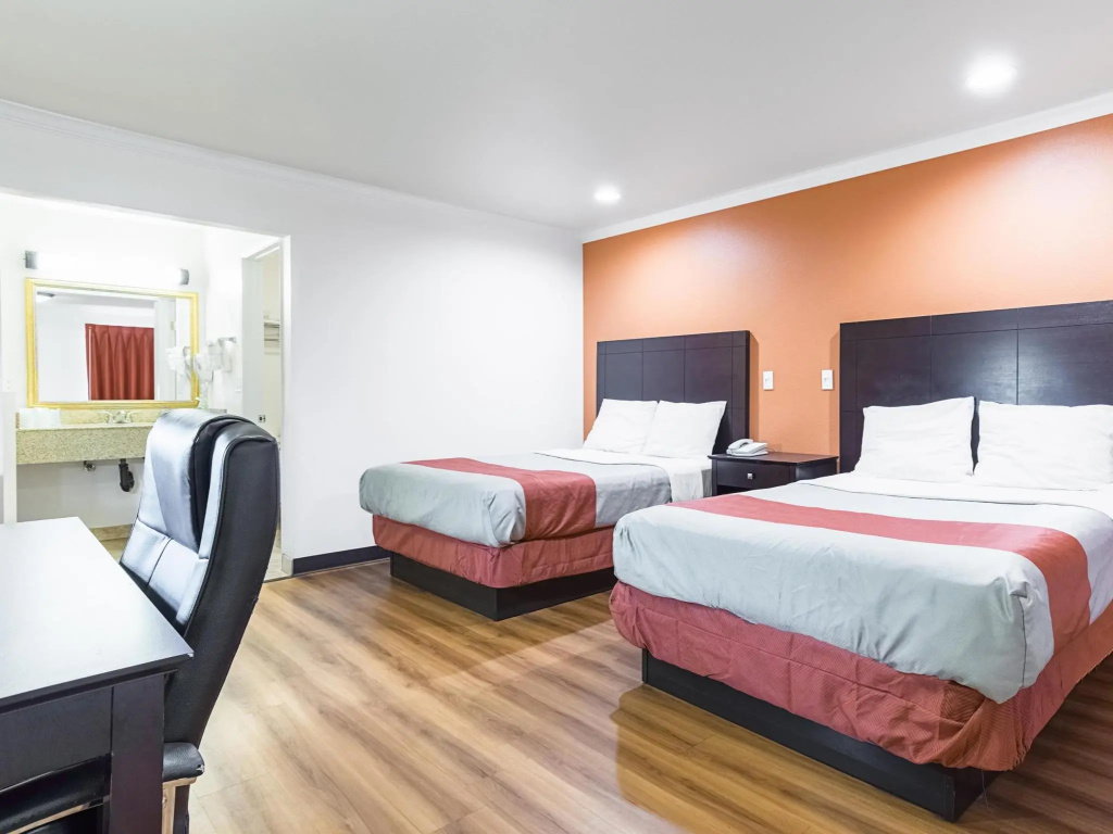 Deluxe Quadruple room