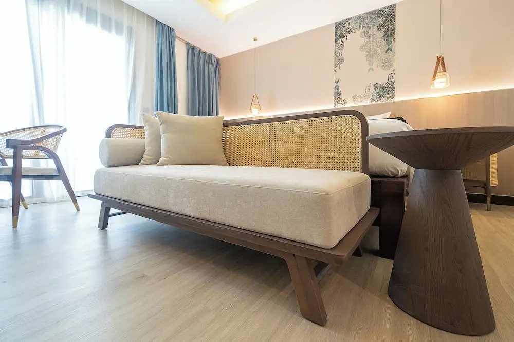 Двухместный номер Deluxe с балконом и с видом на бассейн двуспальная кровать в Howard Johnson by Wyndham Phuket Naiyang