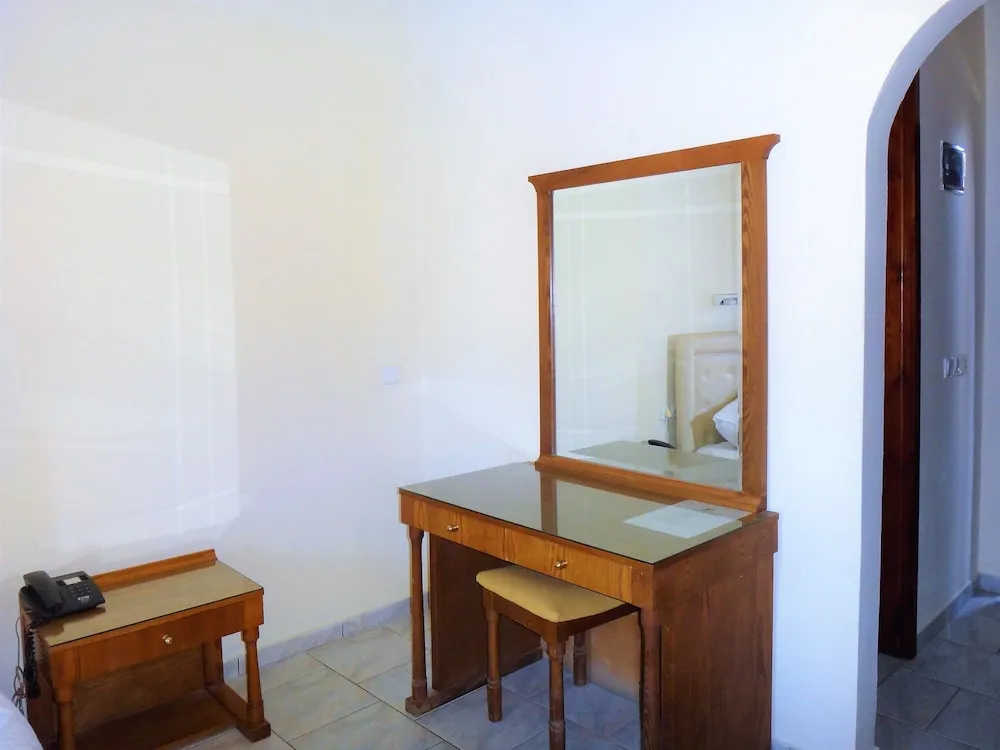 Standard Single room with pool view
