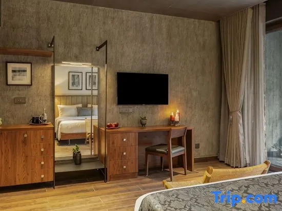 Presidential Suite with balcony