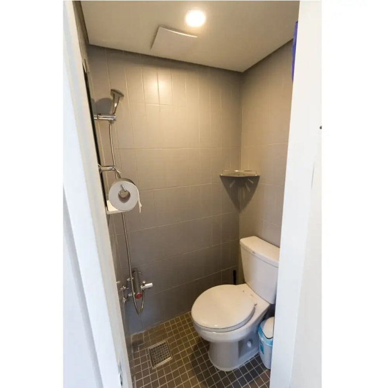 Comfort room