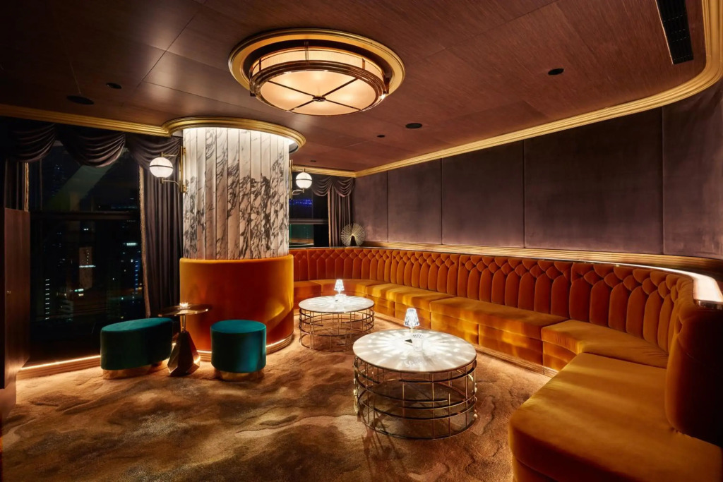 The Emperor Hotel 英皇駿景酒店 by null