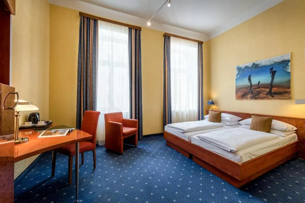 Standard Double room (full double bed)