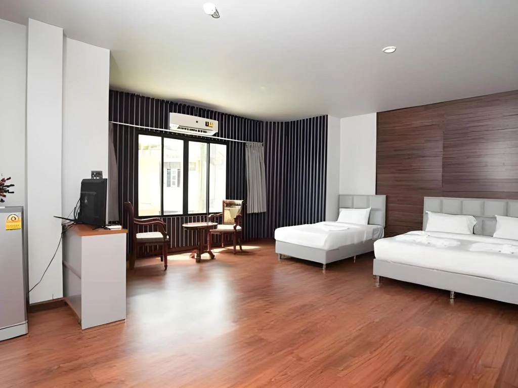 Chanthaburi Center Hotel — 3