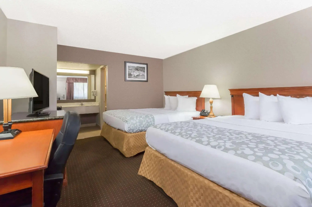 Days Inn by Wyndham St Augustine/Historic Downtown - Tap to explore photos