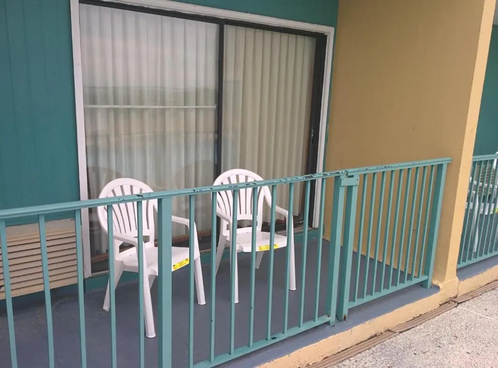 Standard Double room oceanfront (full double bed)