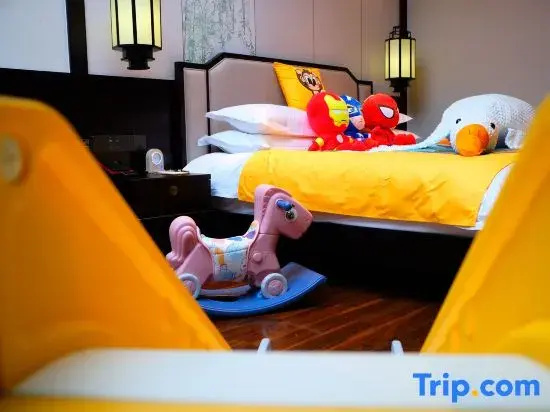 Double Family Apartment (full double bed)