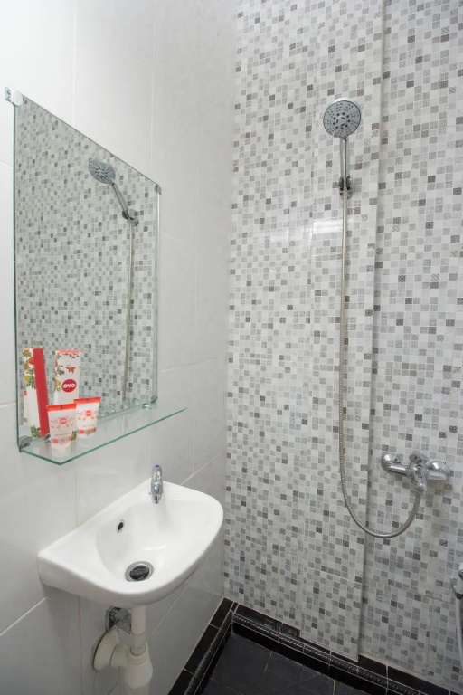 Deluxe Double room (full double bed)