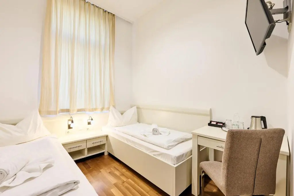 Standard Double room (twin beds)