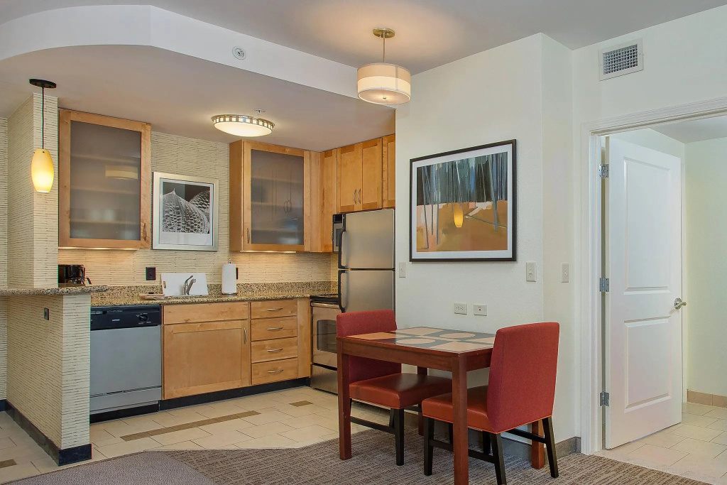 1 Bedroom Double Suite (full double bed)