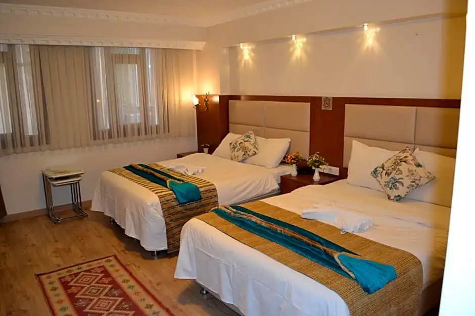 Peradise Hotel — 2