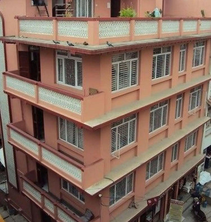 Metro Eco Hotel