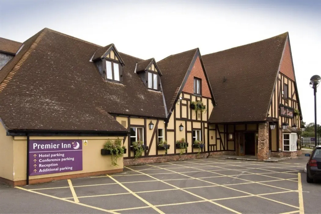 Premier Inn Solihull (Hockley Heath, M42) - фото 31